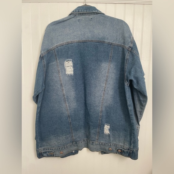 Forever 21 oversized jean jacket with distressing - Picture 3 of 4